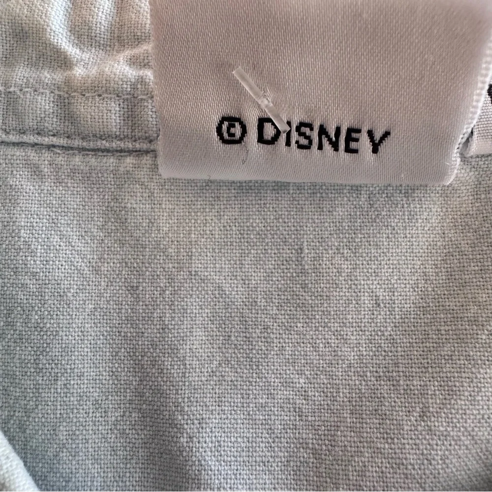 Disney Winnie the Pooh Vintage Casual Button Down Shirt Happy Snow Days - Picture 6 of 9